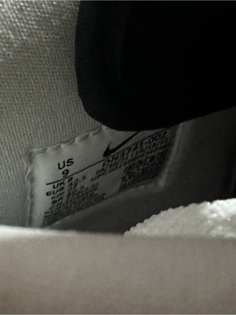 Nike x Supreme Black & White High-Top Nike SB Stormtrooper - Men
